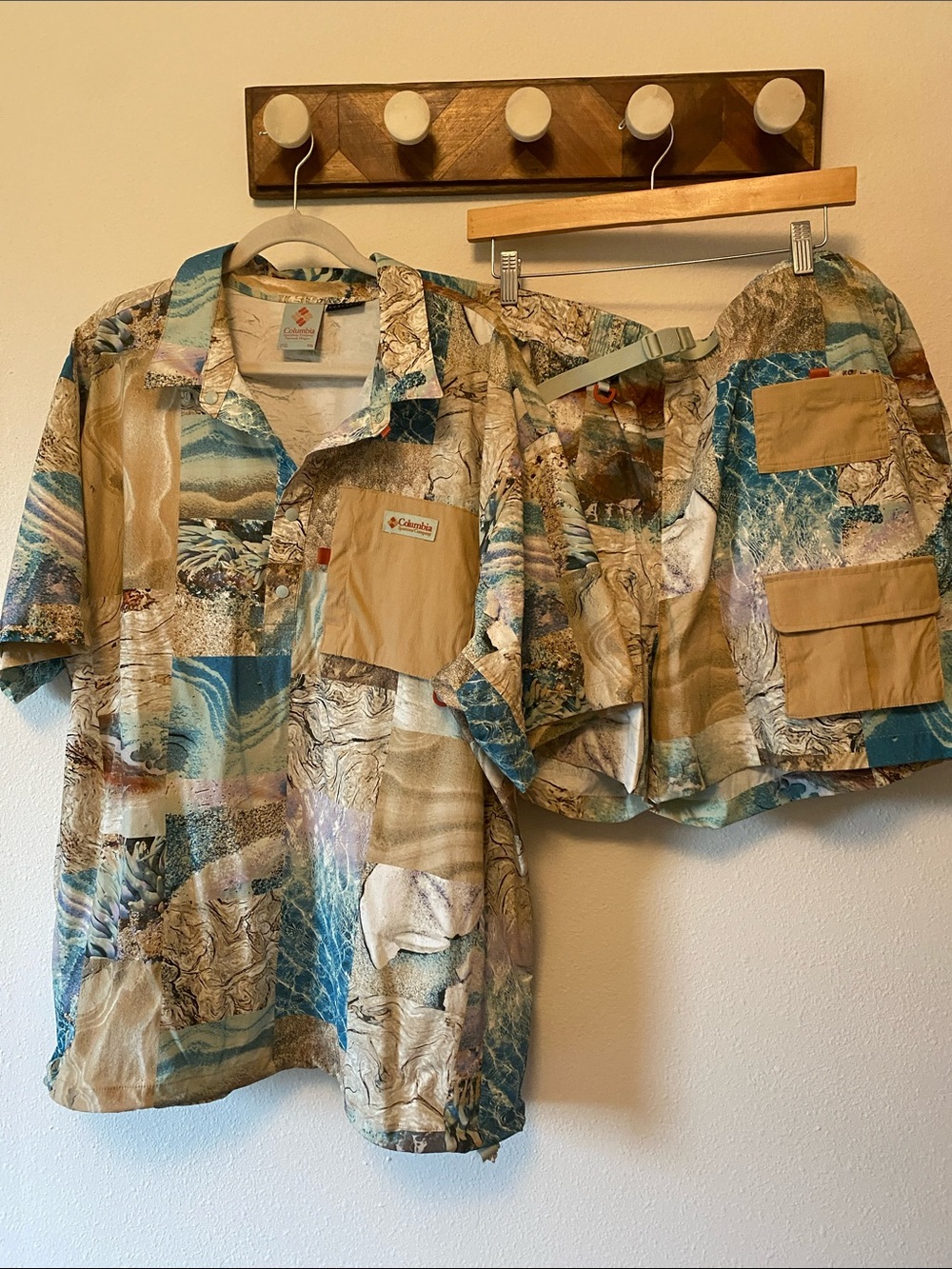 Columbia Men’s Heritage Matching Top and shorts set. XXL in top and bottoms